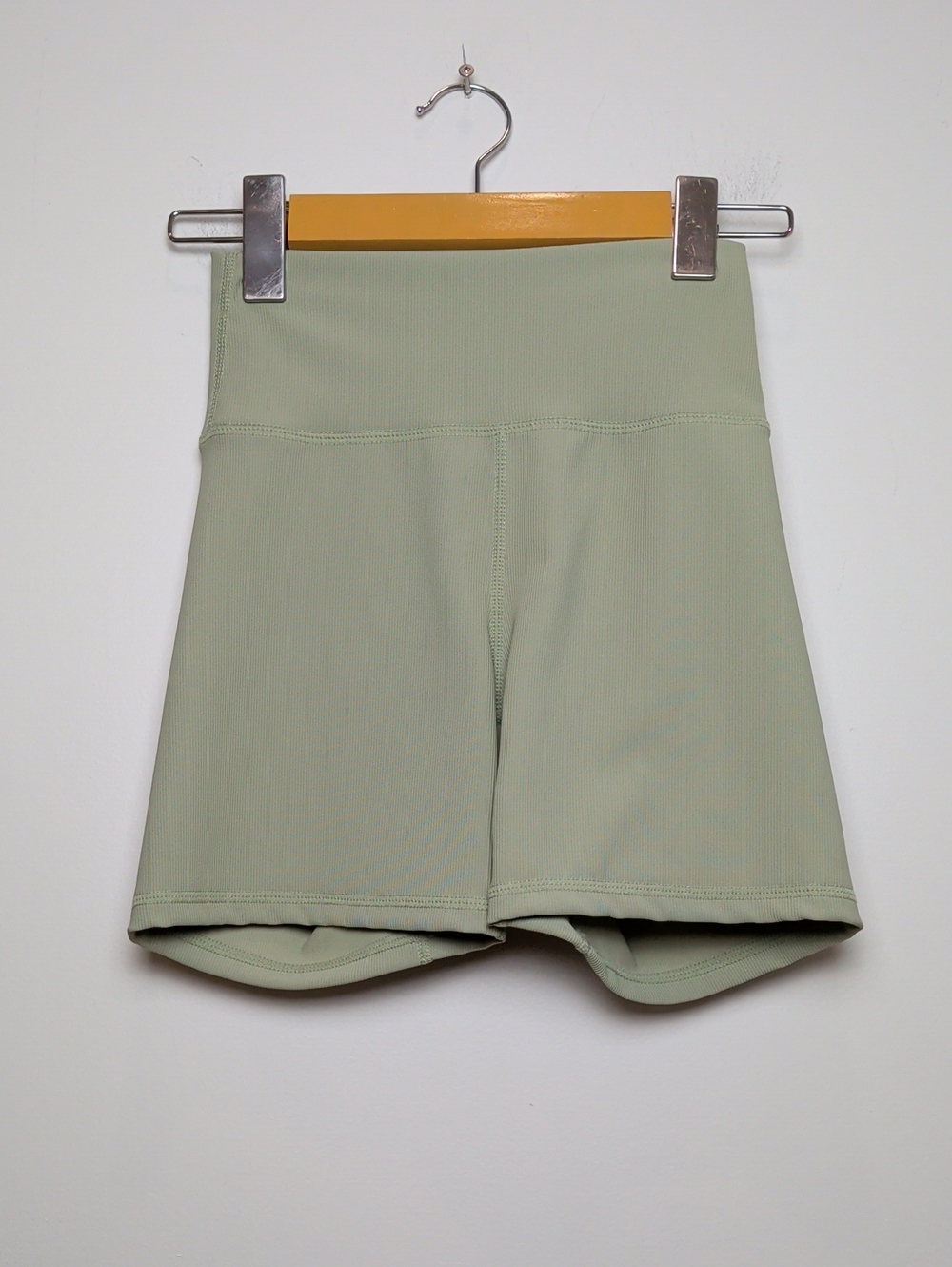 WILO THE LABEL | Women's Rosemary Green High-Rise Scrunch Bum Fitted Shorts